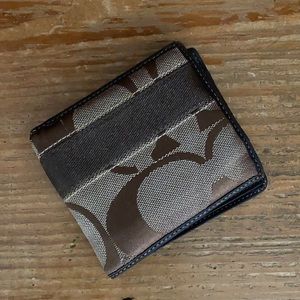 Coach men’s signature bifold wallet